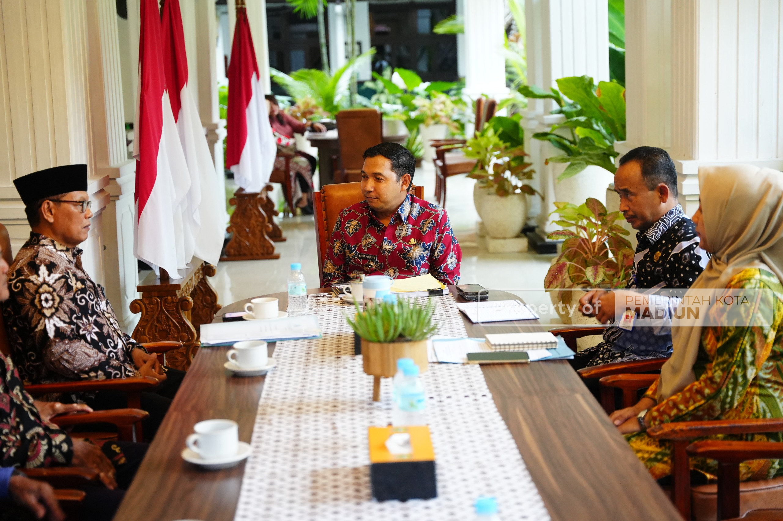 Terima Audiensi Nasabah Asuransi Bumi Putera, Wakil Wali Kota Siap Menjembatani