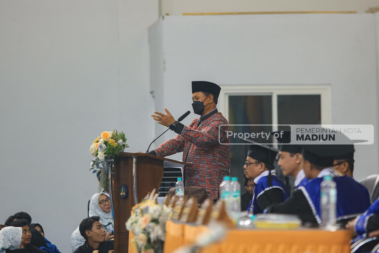 Hadiri Wisuda PNM, Wali Kota Ajak Wisudawan PNM Jadi Penggerak Kemajuan Kota