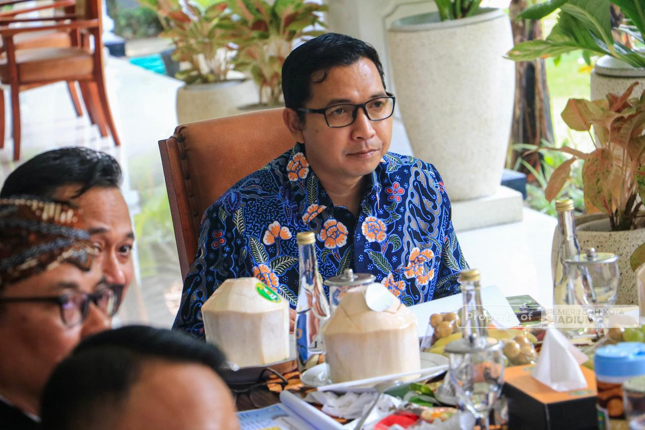 Evaluasi Kinerja BPR, Plt Wali Kota Dorong Penguatan Modal serta Optimalkan Target 2026