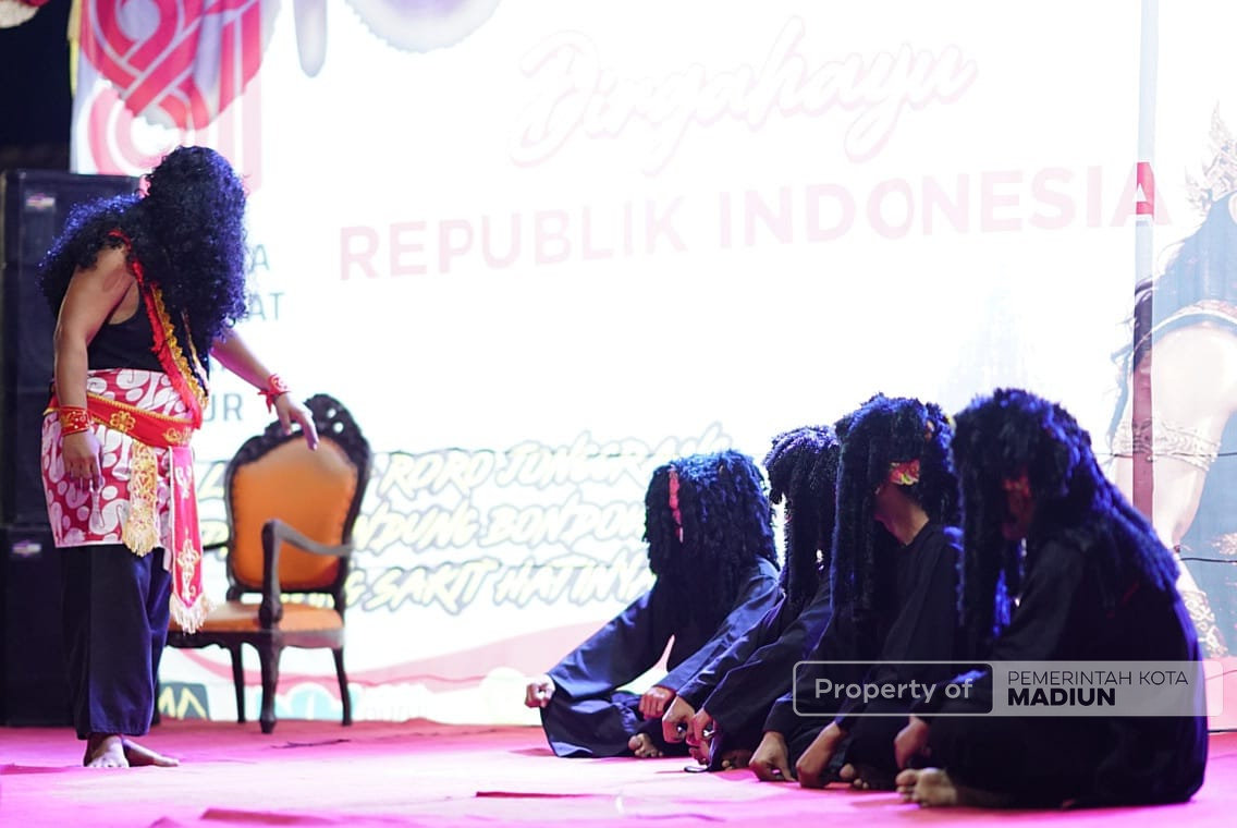 Dari Panggung Seni, Plt Wali Kota Dorong Budaya Jadi Penggerak Ekonomi Kelurahan