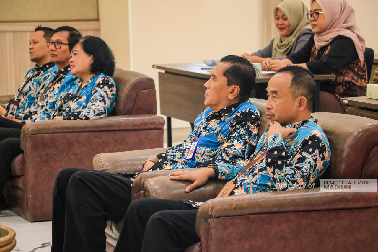 Tekan Angka Pengangguran, Plt Wali Kota Dorong Peserta Pelatihan Vokasi Siap Kerja dan Berwirausaha
