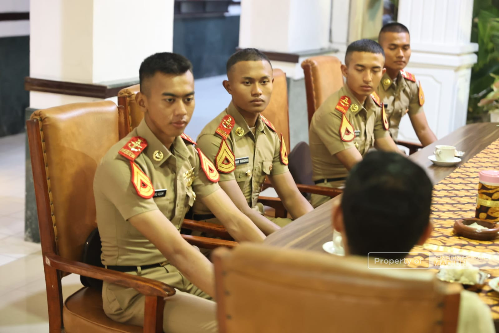 Empat Taruna Akmil dan AAU Bersilaturahmi, Plt Wali Kota Titip Jaga Kota Madiun Dimana Saja