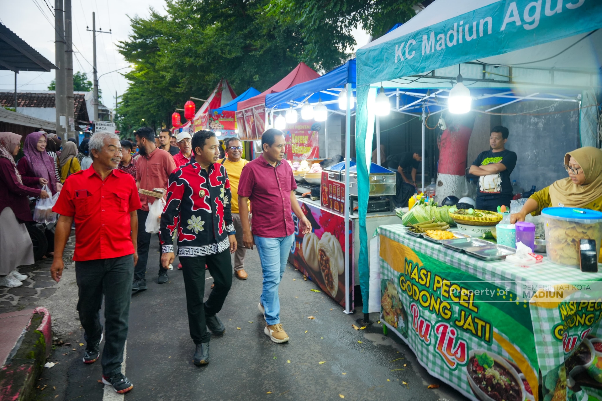 Bazar Imlek Barito Resmi Dibuka, Plt Wali Kota Madiun Dorong Kawasan Pecinan Jadi Destinasi Wisata Kuliner