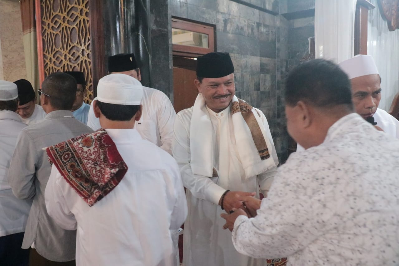 Laksanakan Salat Idul Fitri, Wali Kota: Lebaran Kesempatan Untuk Menyampaikan Kekhilafan Diri