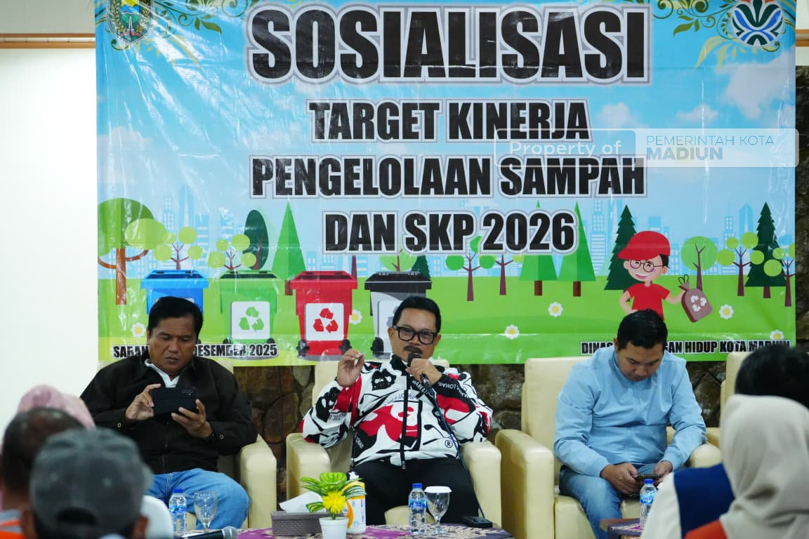 Tingkatkan Sinergi Pegawai, DLH Kota Madiun Gelar Sosialisasi dan Team Building