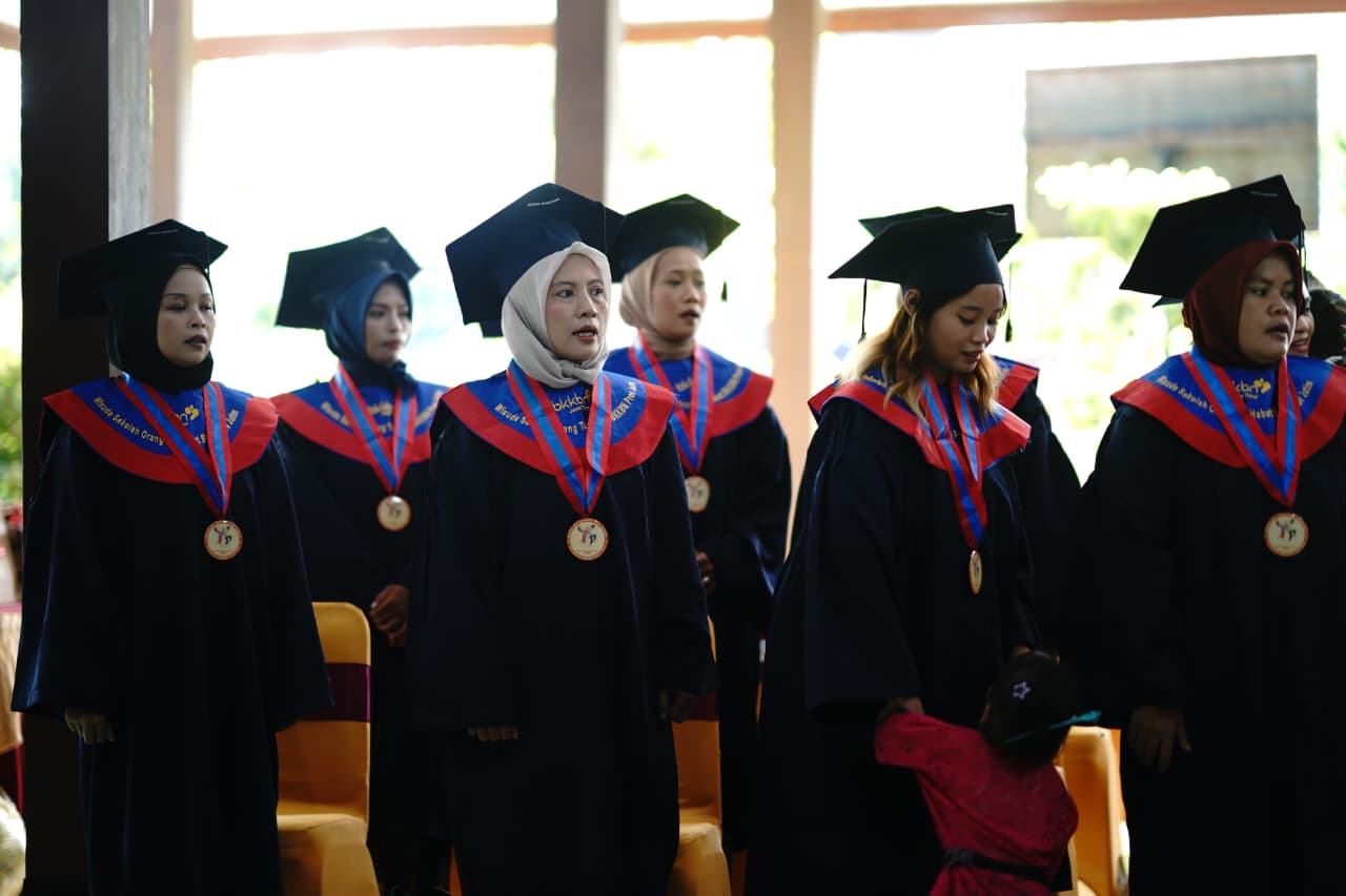 Perkuat Kualitas Keluarga, TP PKK Kecamatan Taman Wisuda SOTH dan Selantang