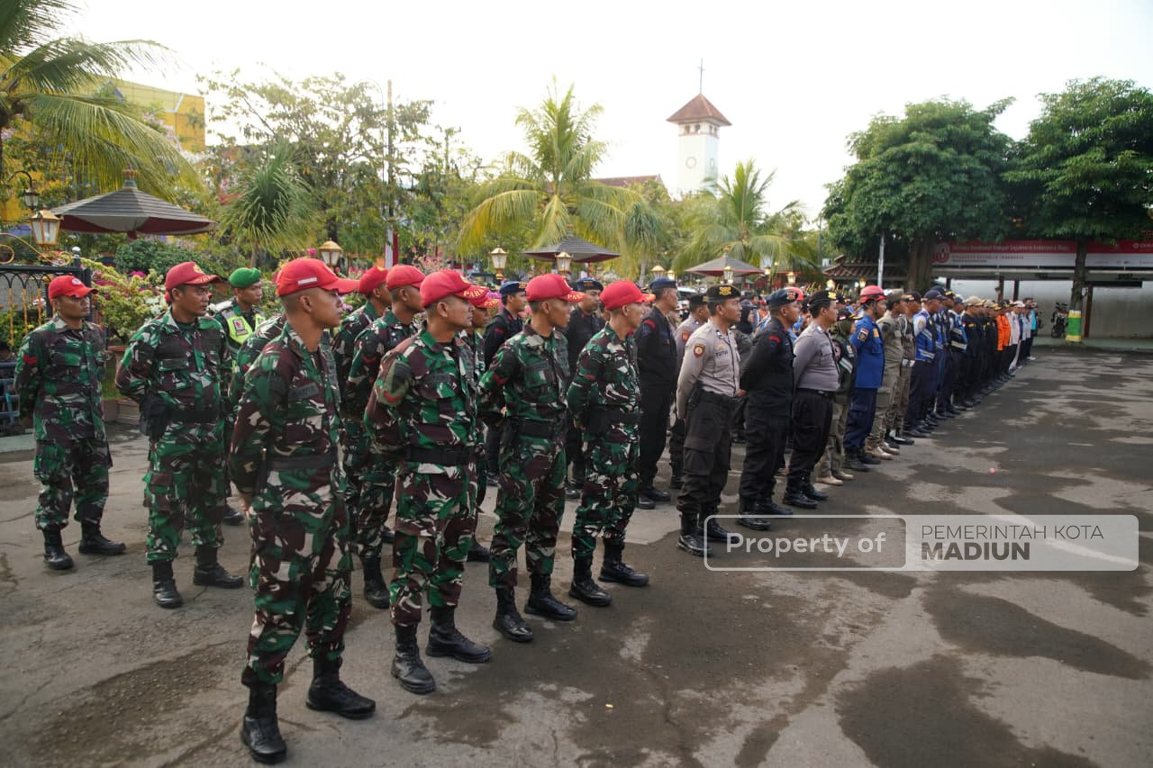 Gelar Apel Pengamanan, Wali Kota Madiun Imbau Personel Jaga Kondusivitas