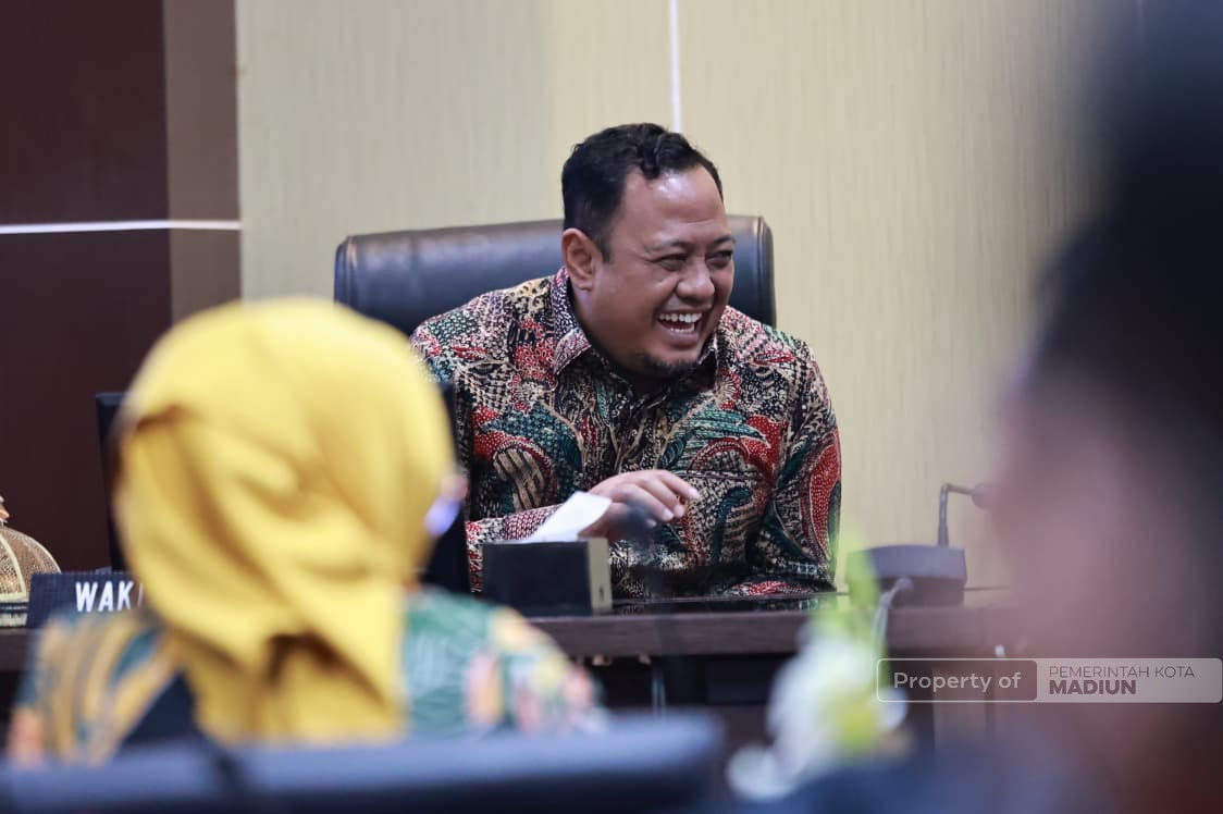 Terima Kunjungan Studi Komparasi Pemkab Probolinggo, Plt Wali Kota Bagikan Strategi Pengelolaan Retribusi untuk Optimalkan PAD