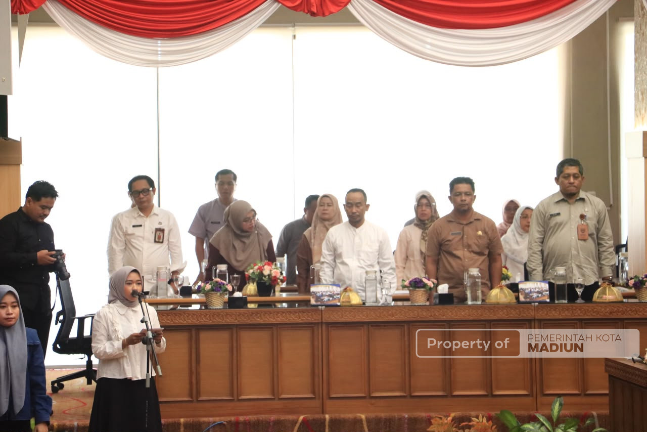 Sampaikan Nota Penjelasan Empat Raperda, Plt Wali Kota Madiun Tekankan Penyesuaian Regulasi