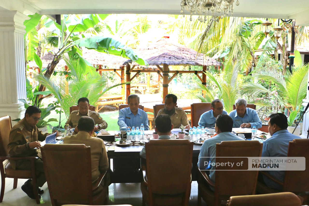 Dorong Perumda Tirta Taman Sari Lebih Profesional, Plt Wali Kota Tekankan Fokus pada Pelayanan