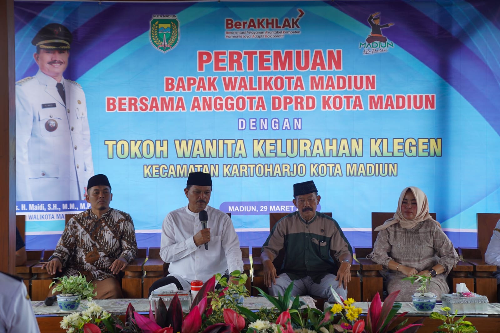 Bertemu Warga Kelurahan Kanigoro dan Klegen, Wali Kota Sampaikan Program Kini dan Mendatang