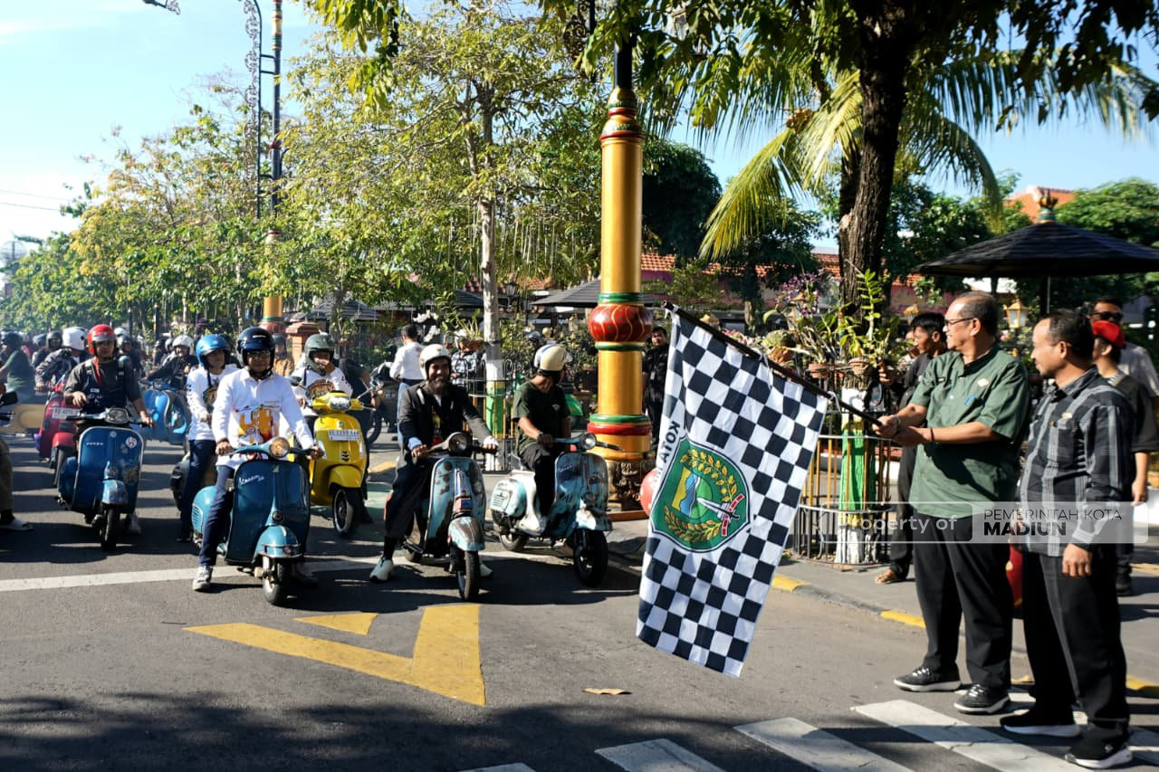 Black Scooter Gagak Rimang Jadi Pembuka Rangkaian HUT ke-108 Kota Madiun