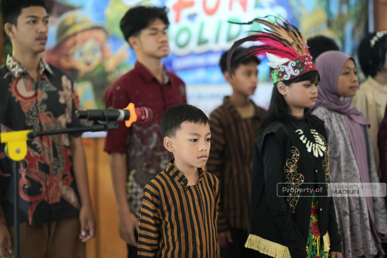English Fun Holiday Resmi Berakhir , Pemkot Madiun Dorong Pelatihan Bahasa Inggris di Setiap Kelurahan
