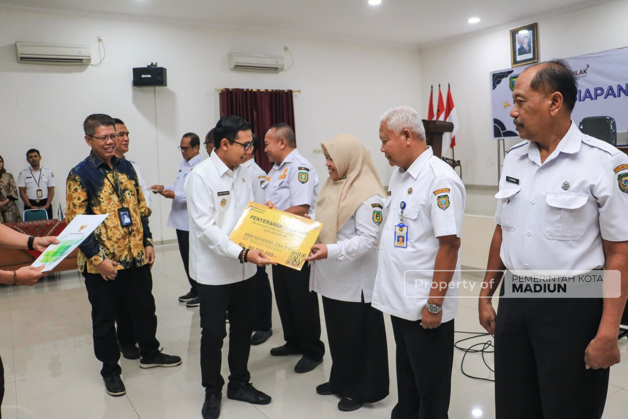 Bekali ASN Jelang Purna Tugas, Plt Wali Kota Madiun: Pengabdian Tidak Berakhir Saat Pensiun