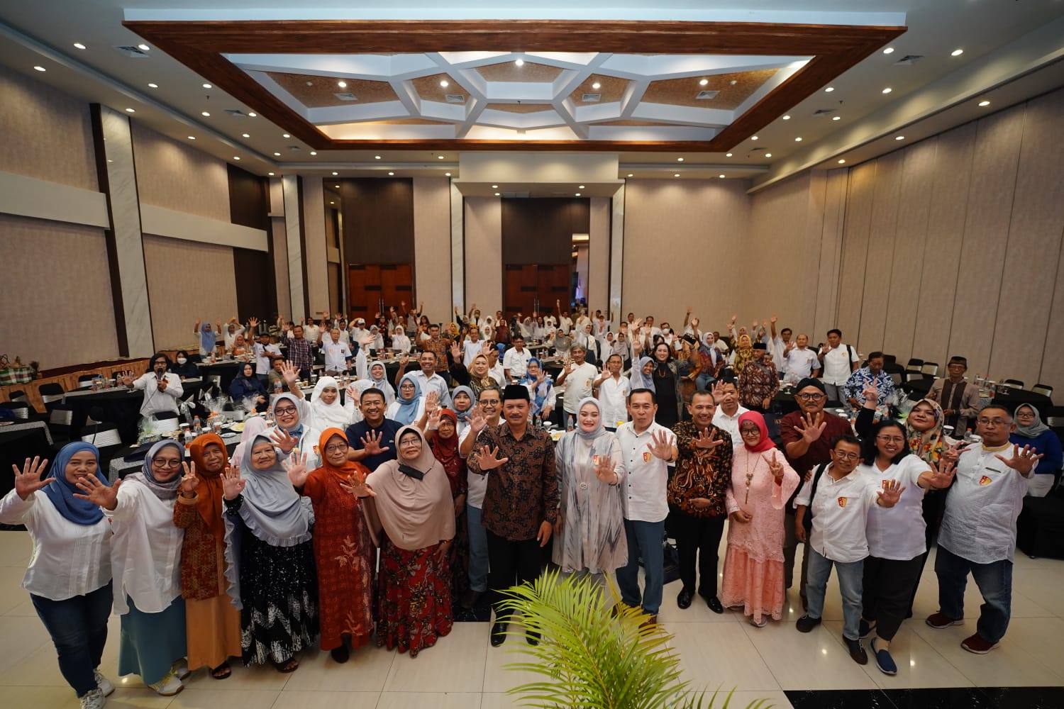 Hadiri Halal Bihalal Smada Angkatan 88, Wali Kota Ajak Alumni Sampaikan Masukan Pembangunan