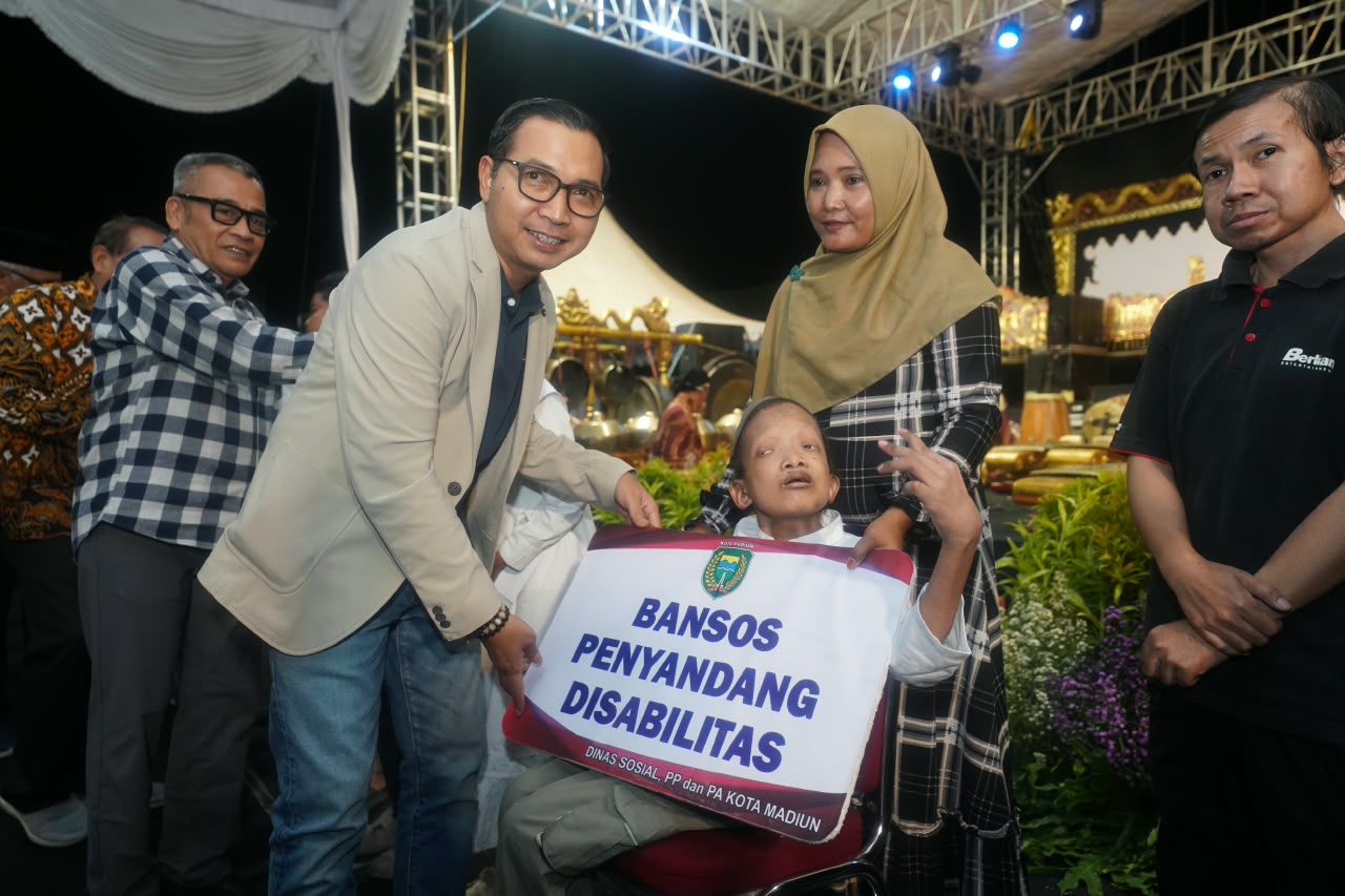 Apresiasi Pagelaran Wayang HUT Dewan, Plt Wali Kota Juga Sampaikan Rencana Pola Pembangunan Berbasis Kelurahan