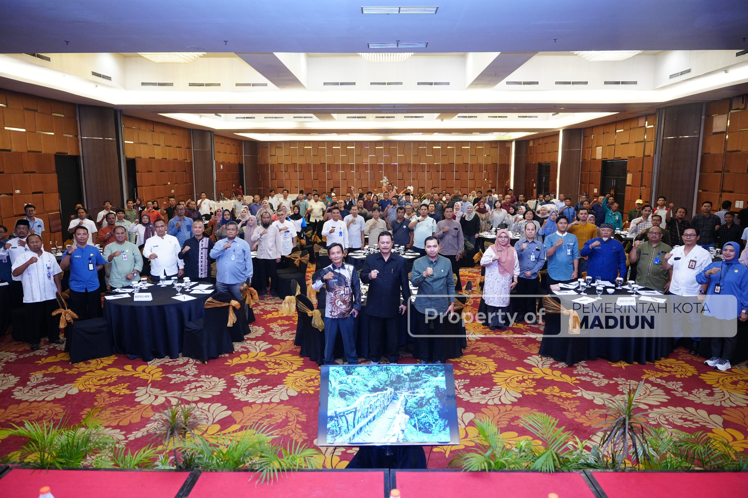 Hadiri Sosialisasi dan Pembinaan Jasa Konstruksi, Wali Kota Madiun: Pembangunan Hasil Kerja Sama Semua Pihak