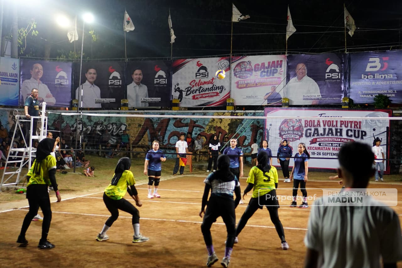 Buka Turnamen Bola Voli Putri Gajah Cup 2026, Plt Wali Kota Bakal Lengkapi Fasilitas Lapangan