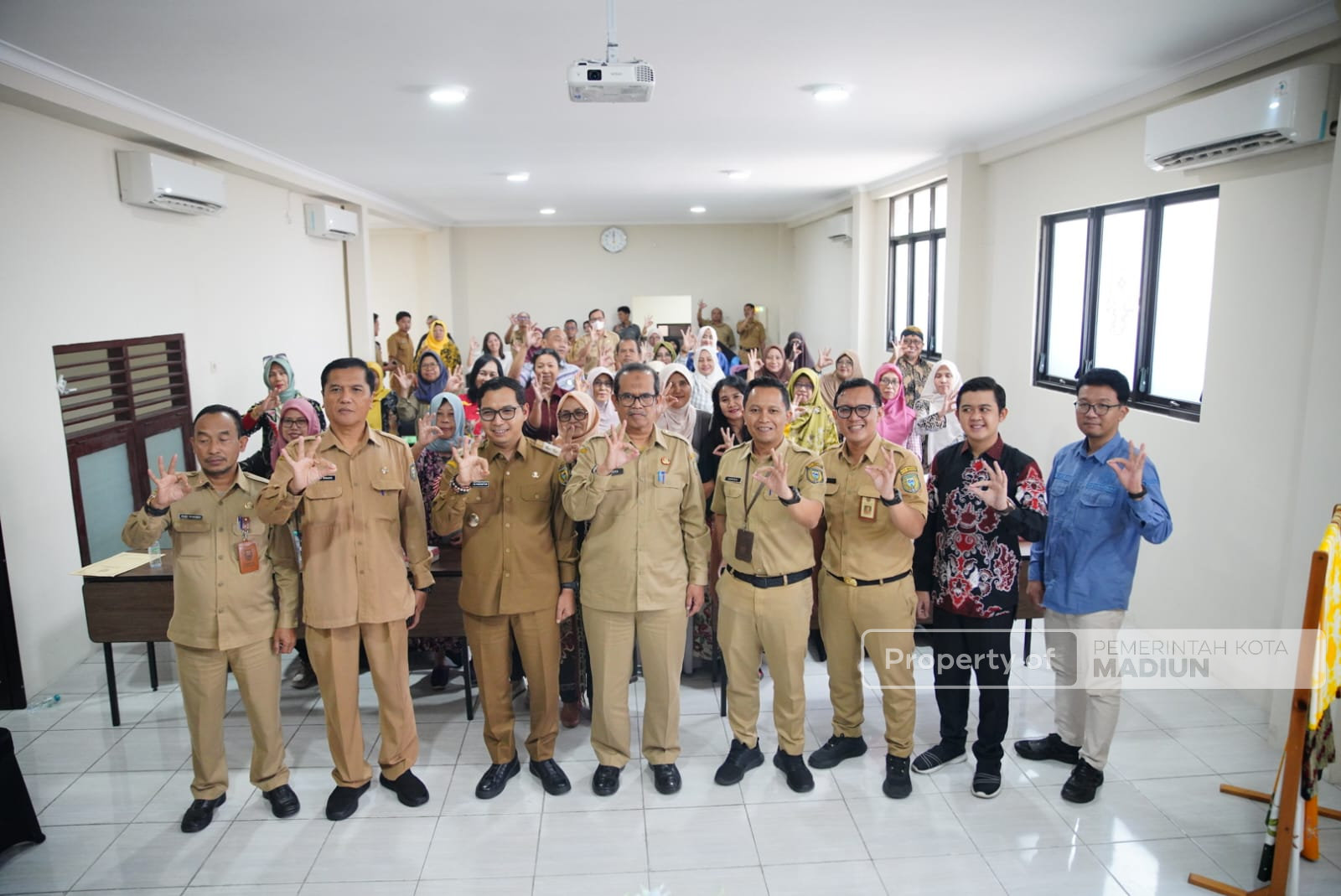 Batik Madiun Harus Punya Identitas, Plt Wali Kota Dorong Pembatik Terus Berinovasi