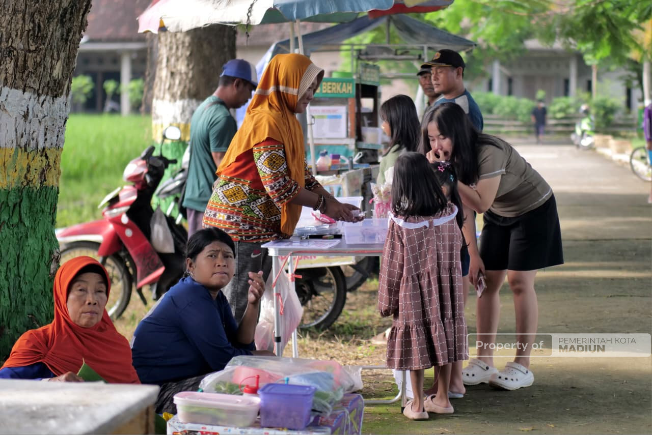 Tambah Magnet Wisata dan Ekonomi, Pasar Setu Kampir Resmi Beroperasi di Kanigoro