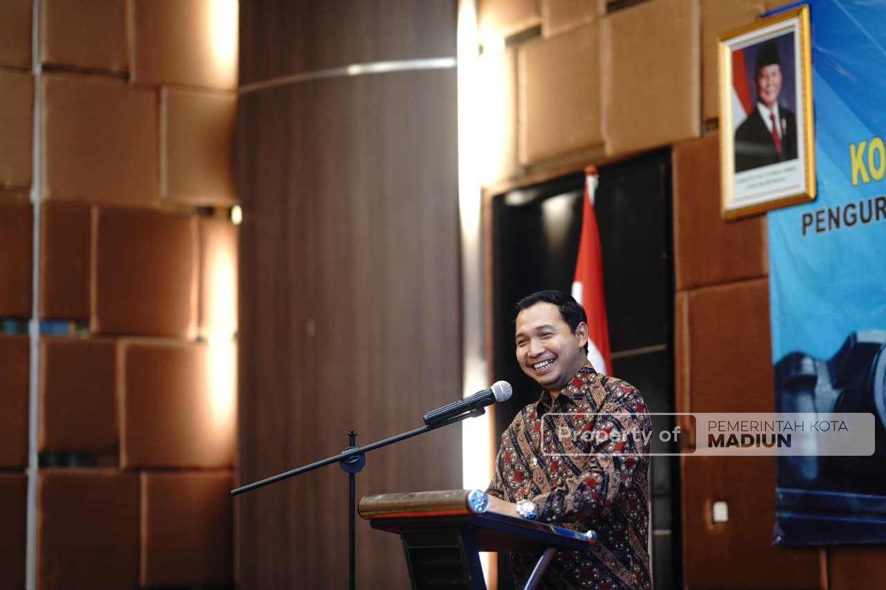 Hadiri Pelantikan PWI Madiun Raya, Wawali Tekankan Peran Strategis Wartawan dalam Membangun Kota Maju Mendunia
