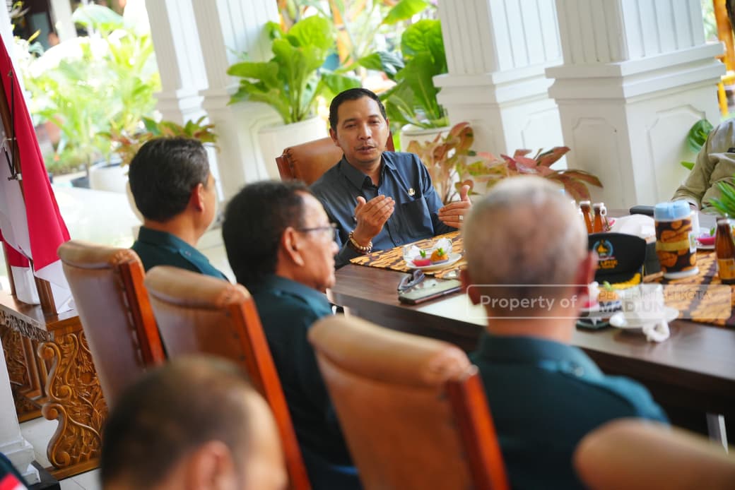 Hadiri Audiensi FKLPMK, Plt Wali Kota Madiun Pastikan Peran LPMK Diperkuat