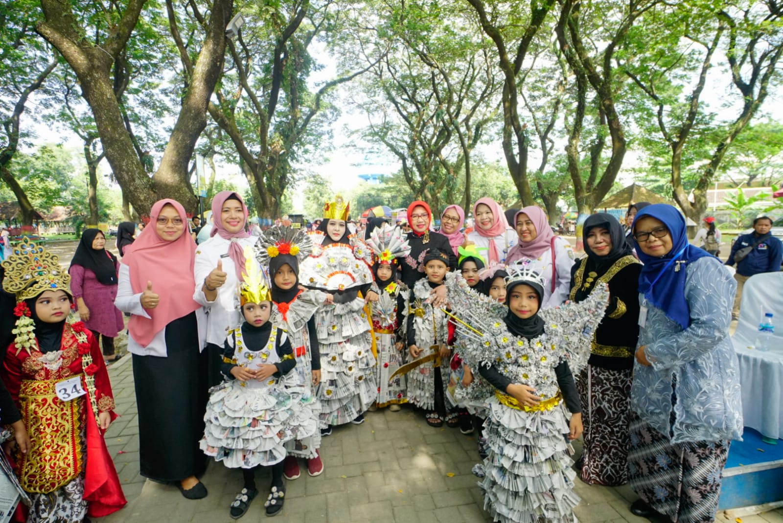 Peringati Hardiknas dan Hari Kartini, 1.600 Anak TK se-Kecamatan Taman Gelar Pawai Budaya, Bunda PAUD Beri Apresiasi