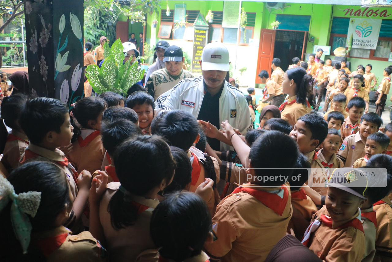Dorong Gaya Hidup Sehat, Wali Kota Ajak Kepala OPD Rutin Jalan 10.000 Langkah