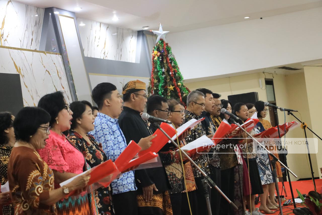 Hadiri Perayaan Natal, Wali Kota: Doa Jemaat GKJW Bawa Kota Madiun Semakin Maju Mendunia