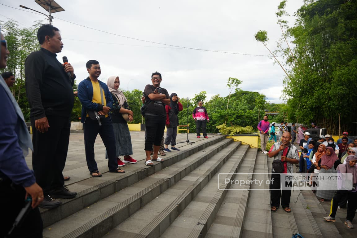 Wali Kota Madiun Lakukan Pembinaan, Tegaskan Penataan Pedagang Taman Bantaran Menuju Kawasan Strategis 2026