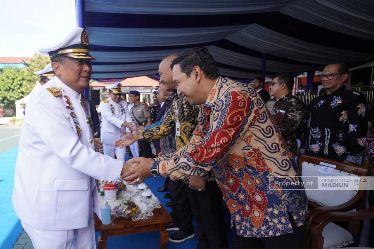 Hadiri Wisuda ke-102 PIP Semarang, Pemkot Madiun Teken MoU Pengembangan SDM Transportasi