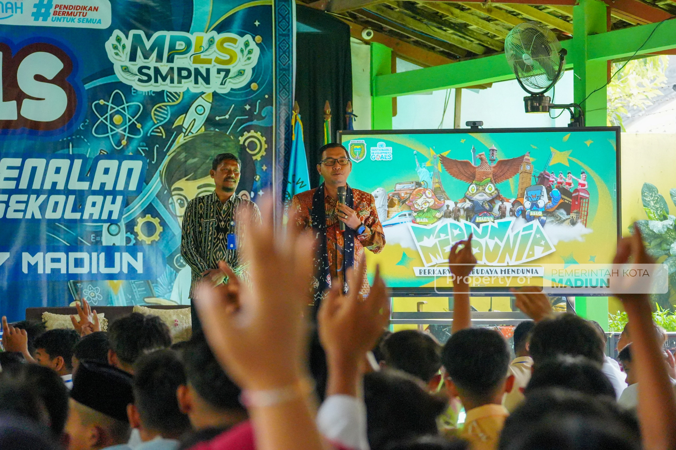 Isi Materi MPLS di SMP 7, Plt Wali Kota Tanamkan Nilai Antikorupsi dan Semangat menggapai Mimpi