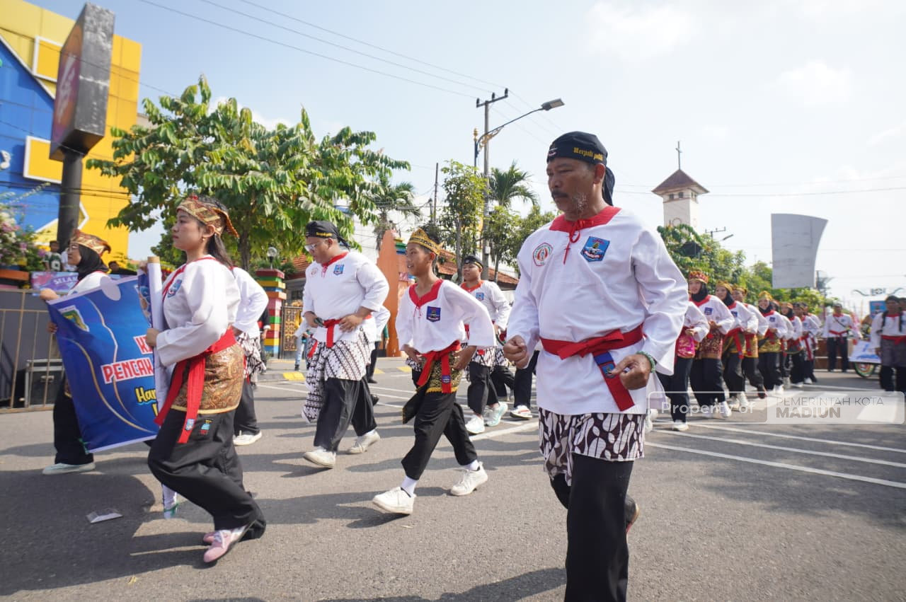 Berlangsung Sukses, Plt Wali Kota Targetkan Kirab Budaya Pencak Silat Tahun Depan Bertaraf Nasional