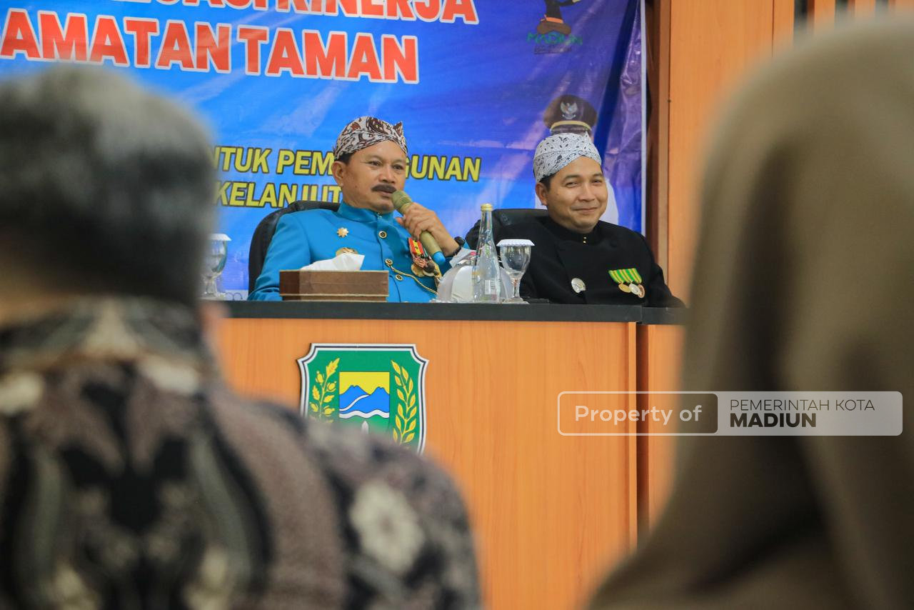 Hadiri Pembinaan Pegawai Kecamatan Taman, Wali Kota Madiun Tekankan Tiga Prioritas dalam Bekerja