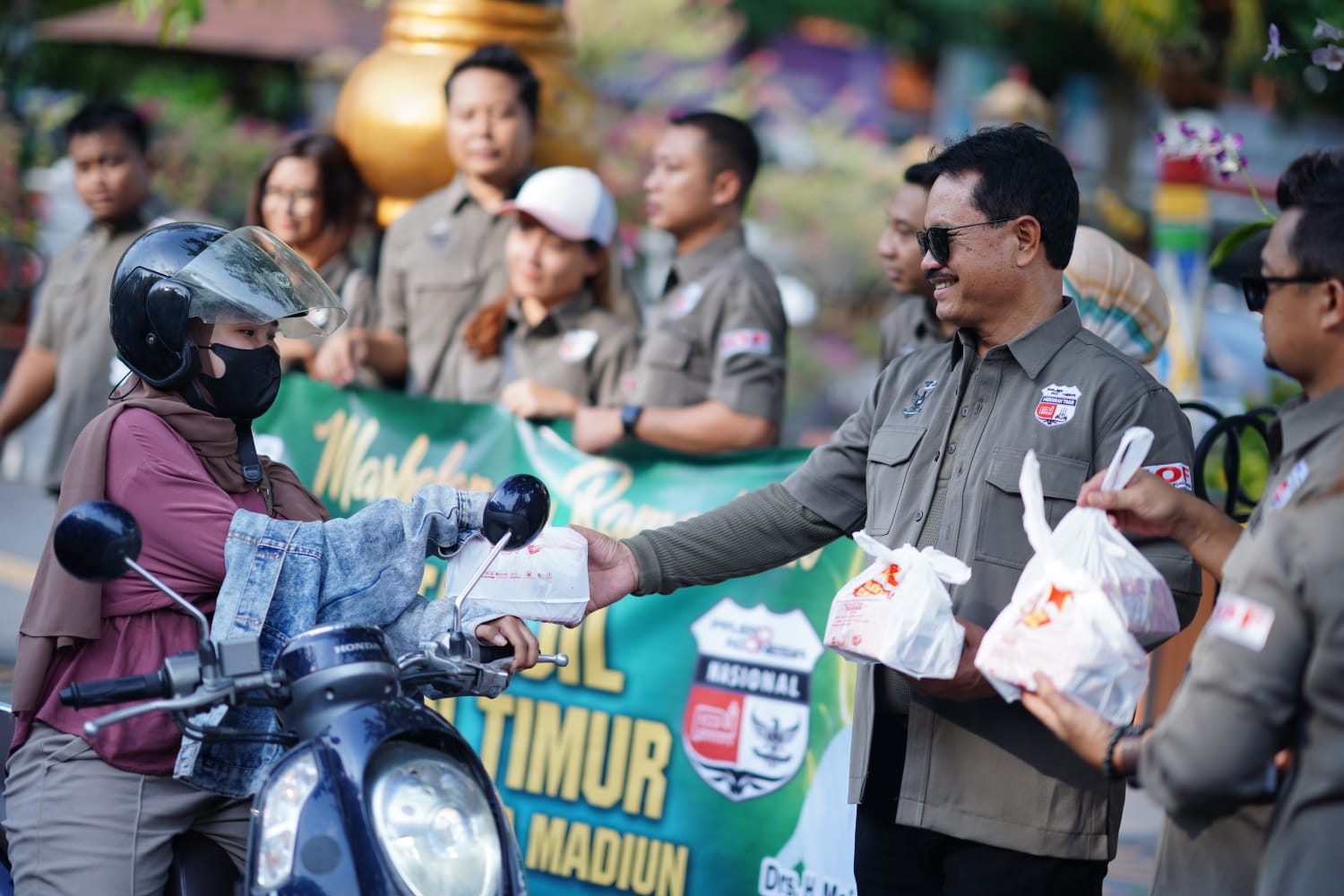 Hadiri Giat Berbagi Takjil Komunitas Pajero, Wali Kota Apresiasi Kepedulian Komunitas untuk Sesama