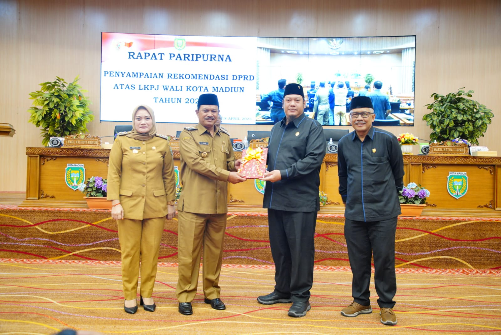 Rapat Paripurna Lanjutan LKPj Wali Kota TA 2022, Wali Kota Apresiasi Rekomendasi Wakil Rakyat