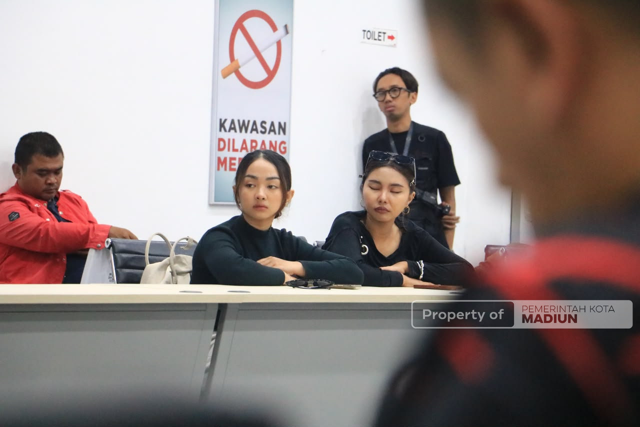 Gelar Press Conference Padhang Mbranang 2026, Plt Wali Kota Perkuat Ekosistem Ekonomi Kreatif Digital
