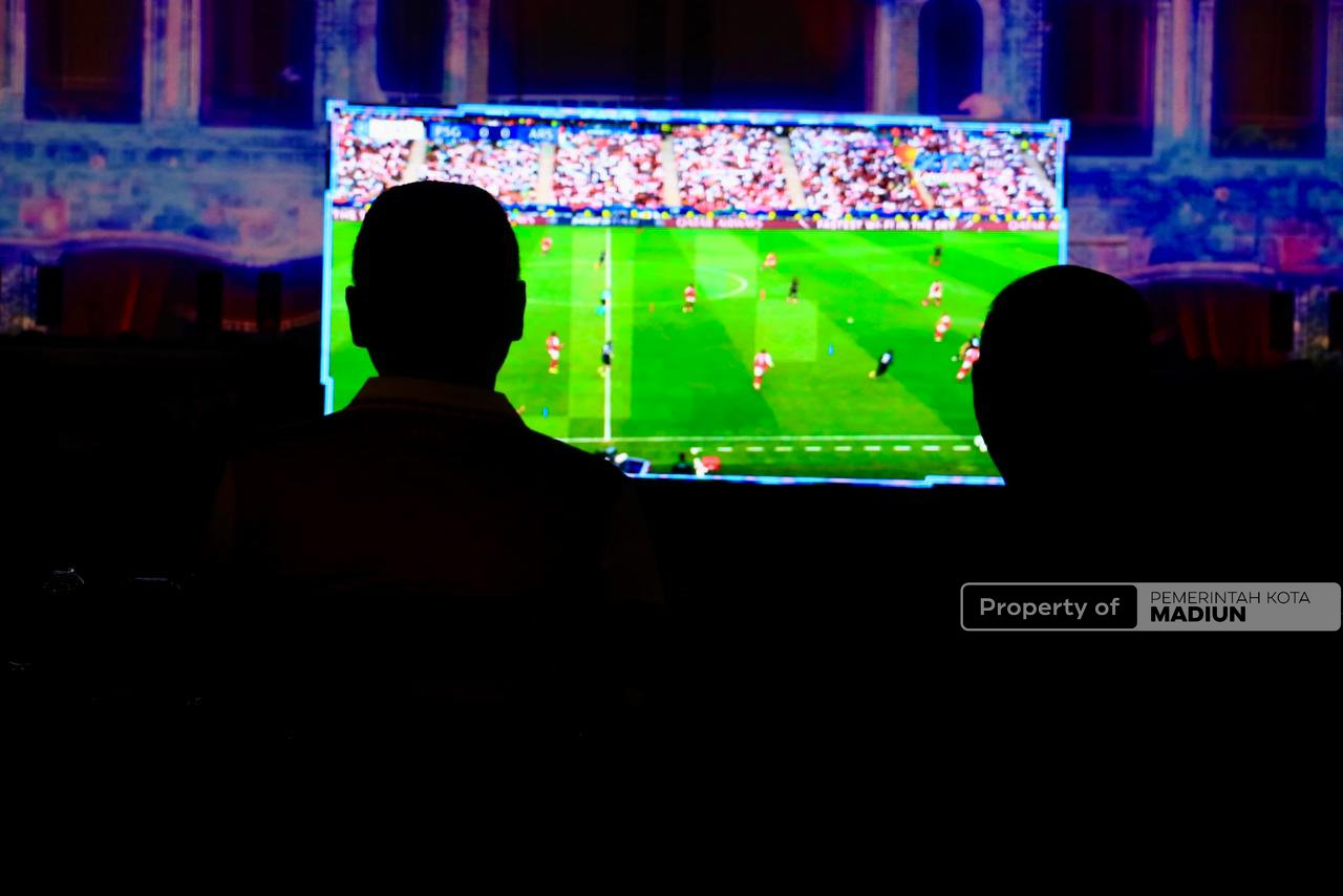 Nobar Final Liga Champions, Plt Wali Kota Turut Larut Bersama Masyarakat