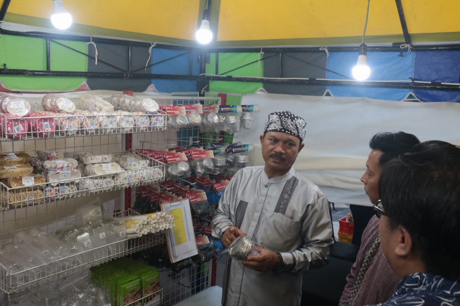 Buka Festival Ramadan Bluder Cokro, Wali Kota Harap UMKM Kota Go Internasional