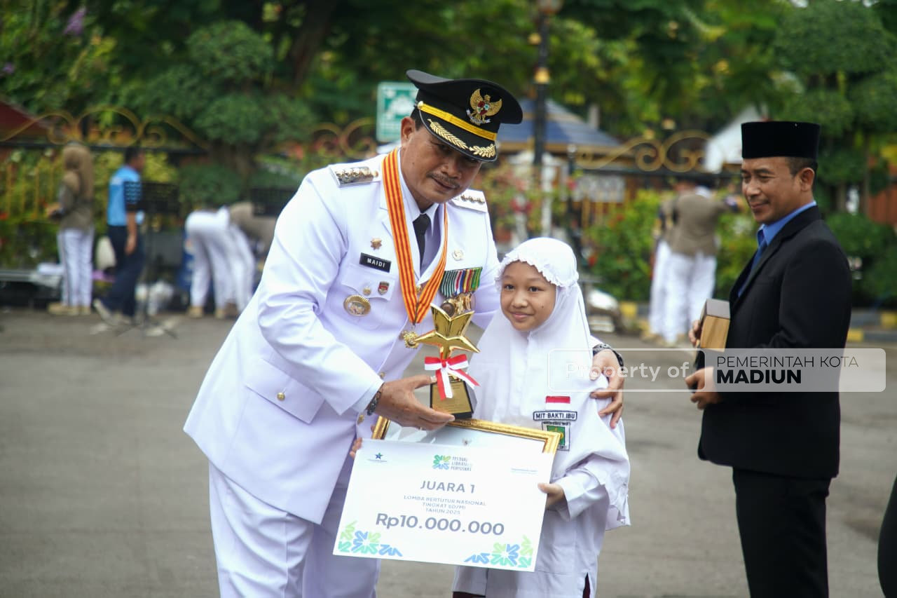 Pimpin Apel Hari Pahlawan, Wali Kota Harap Semangat Pejuang Terus Hidup di Kota Madiun