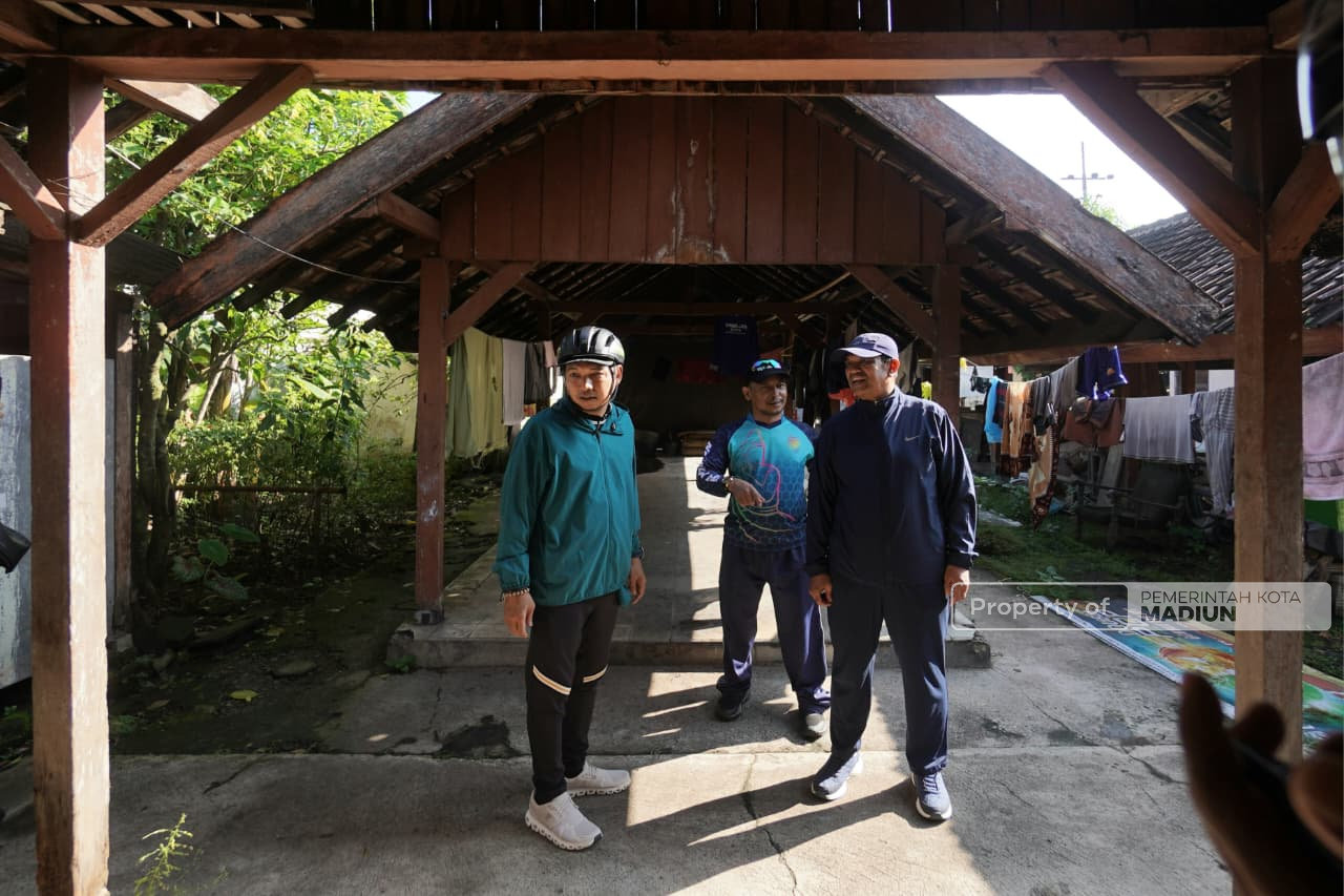 Tinjau Kawasan Perbatasan, Plt Wali Kota Madiun Tekankan Kualitas Infrastruktur Penunjang Ekonomi saat Gowes Pagi