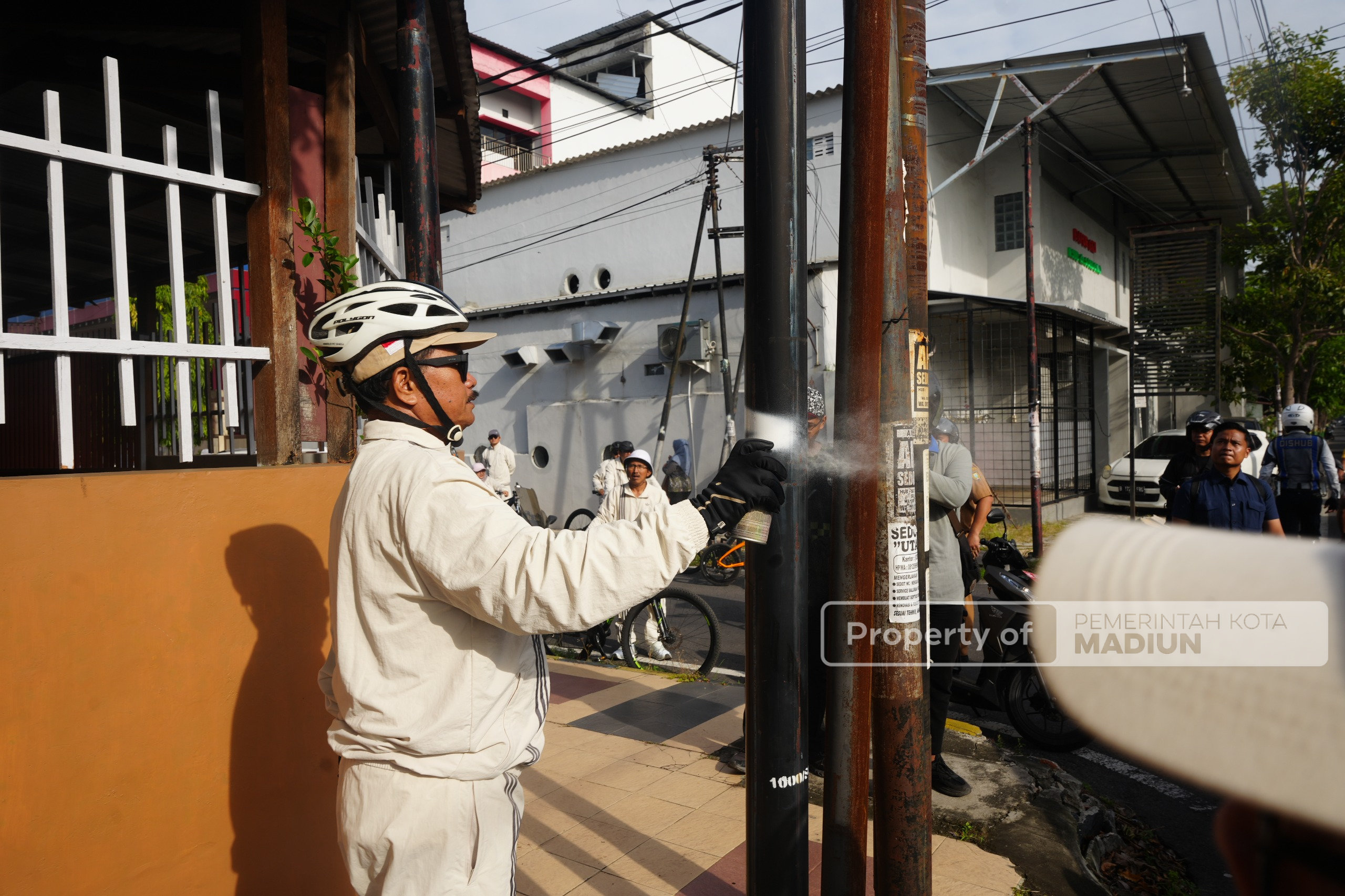 Cek Estetika Kota Melalui Gowes Bersama, Wali Kota Juga Tandai Tiang Provider Bermasalah