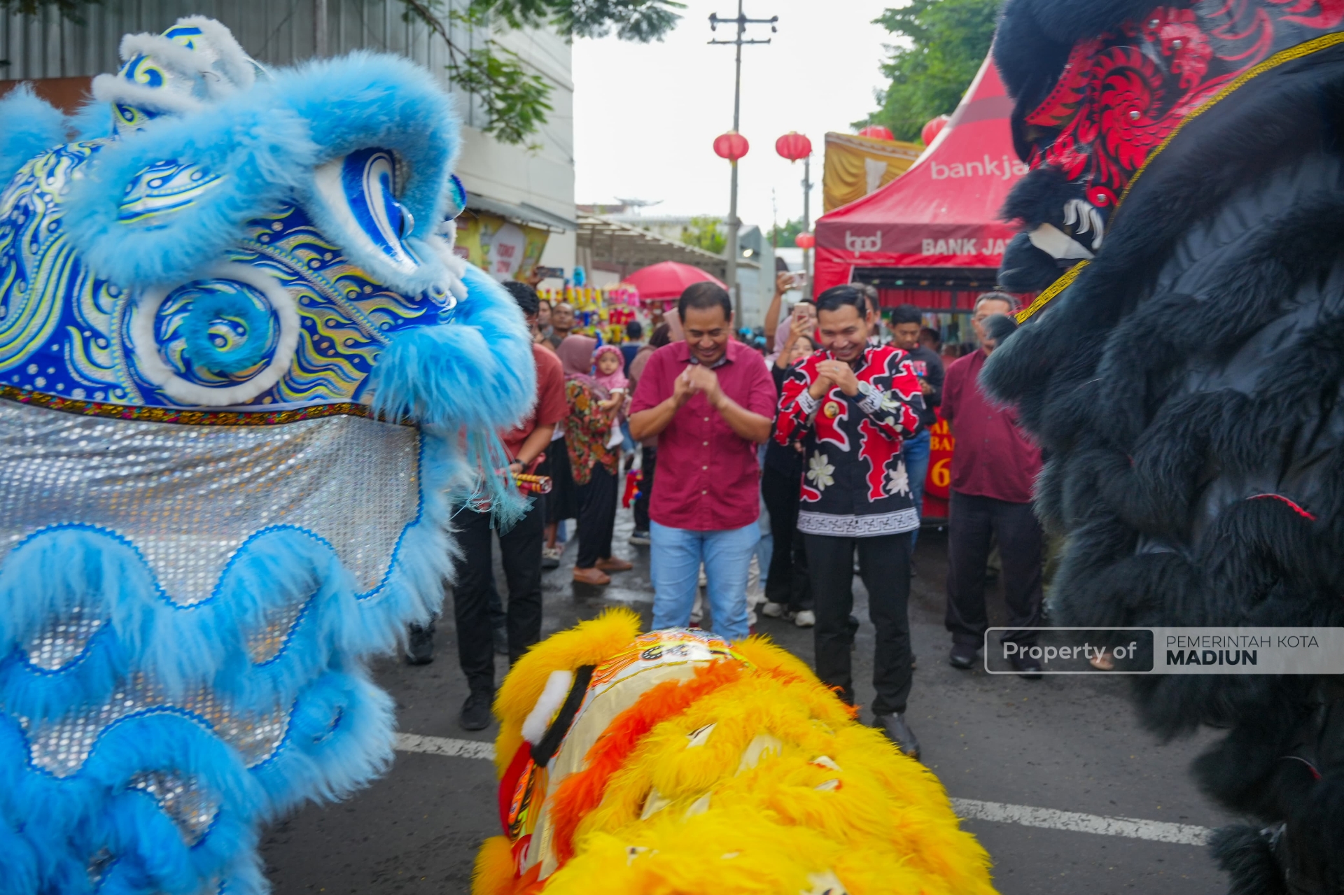 Bazar Imlek Barito Resmi Dibuka, Plt Wali Kota Madiun Dorong Kawasan Pecinan Jadi Destinasi Wisata Kuliner