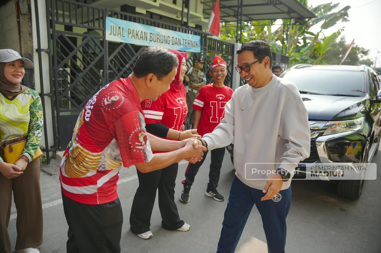 Wujudkan Zero Waste 2027, Plt Wali Kota Resmikan Bank Sampah GEMES 17