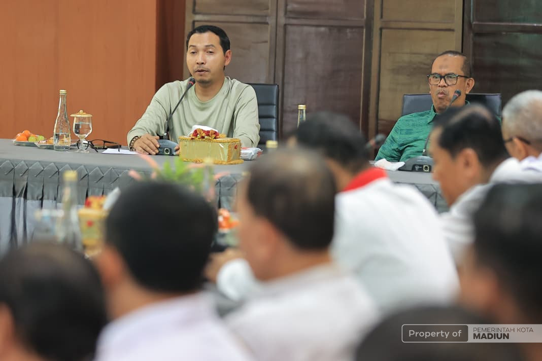Gelar Pembinaan, Plt Wali Kota Harap Karyawan Bakesbangpol Solid dan Kompak