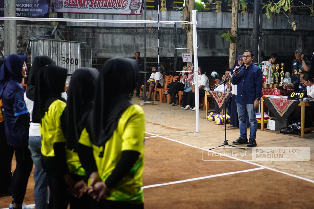 Buka Turnamen Bola Voli Putri Gajah Cup 2026, Plt Wali Kota Bakal Lengkapi Fasilitas Lapangan
