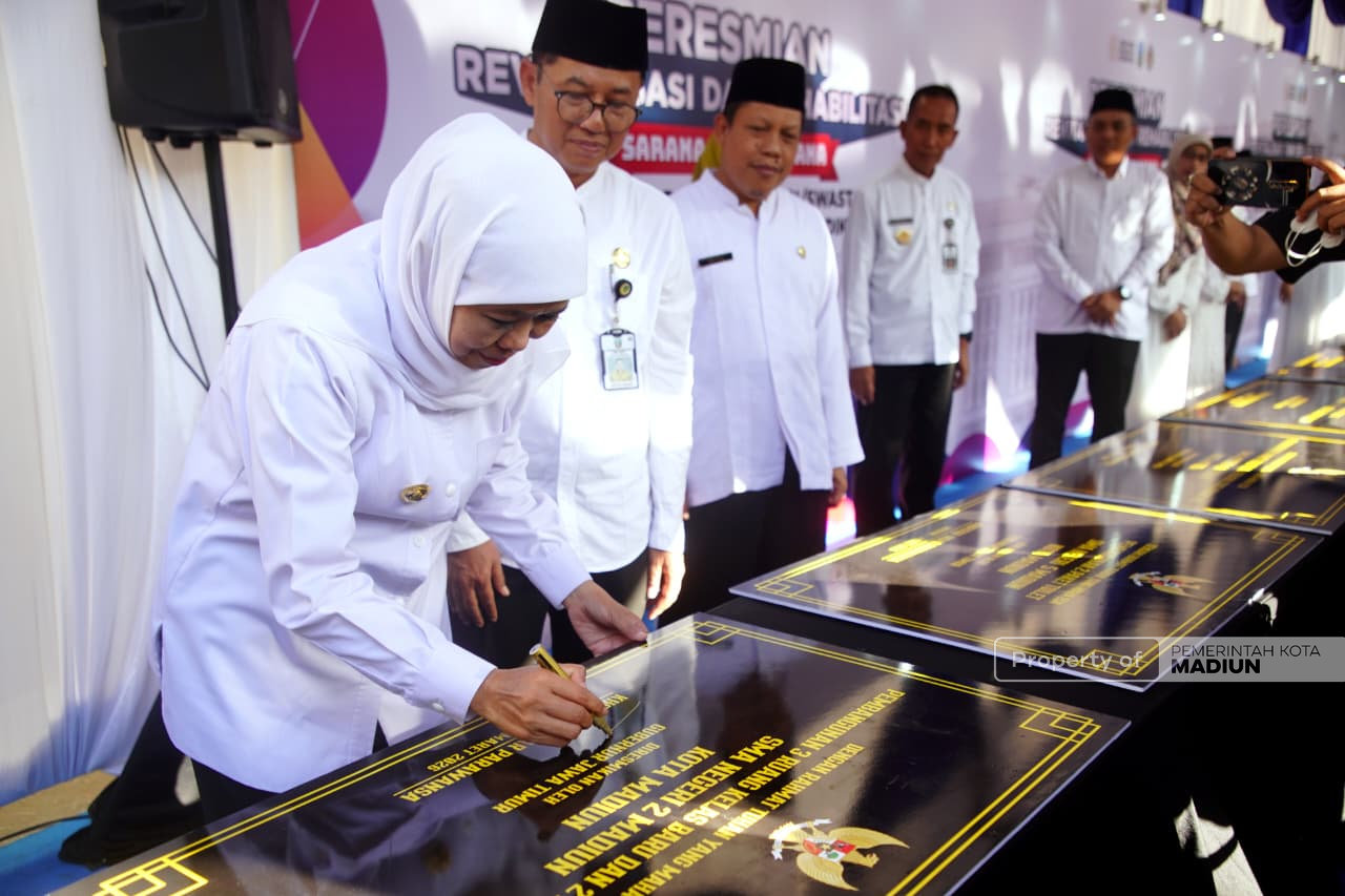 Sembilan Sekolah Tingkat Menengah Atas Kota Madiun Dapat Bantuan Program Revitalisasi, Diresmikan Gubernur Sore Tadi