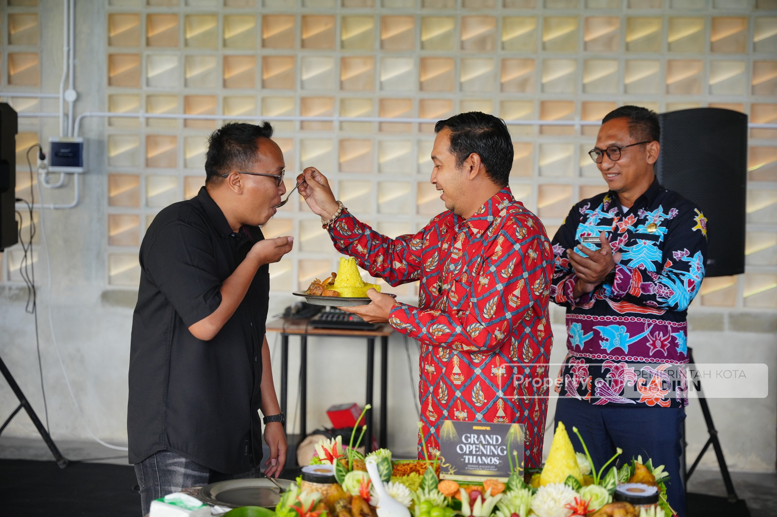 Wakil Wali Kota Madiun Resmikan Thanos Resto & Cafe