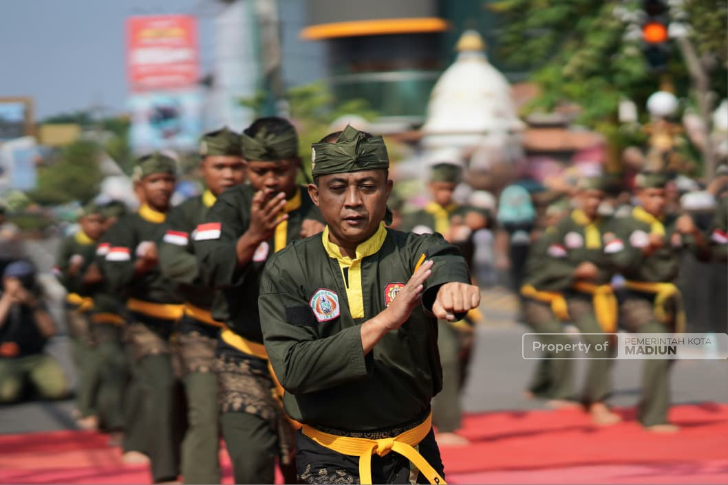 Berlangsung Sukses, Plt Wali Kota Targetkan Kirab Budaya Pencak Silat Tahun Depan Bertaraf Nasional