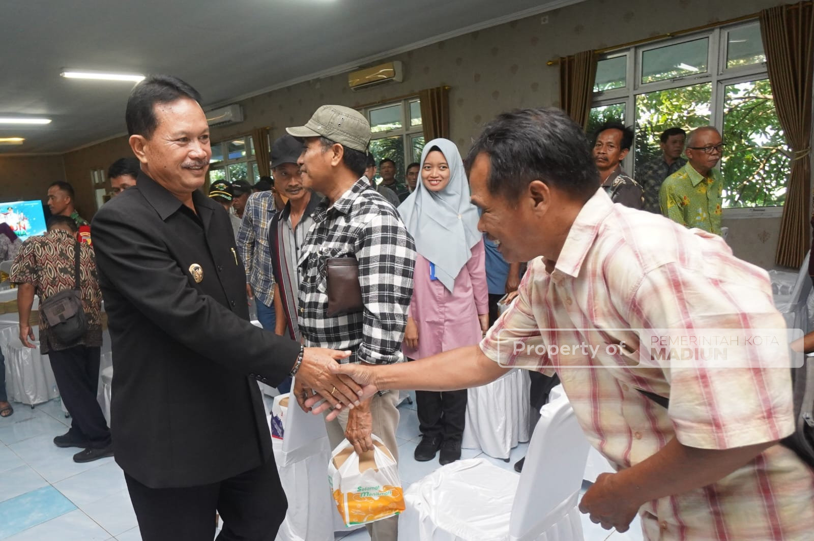 Monev Proyek Strategis di Kecamatan Kartoharjo, Wali Kota Madiun Tekankan Kesesuaian Pekerjaan